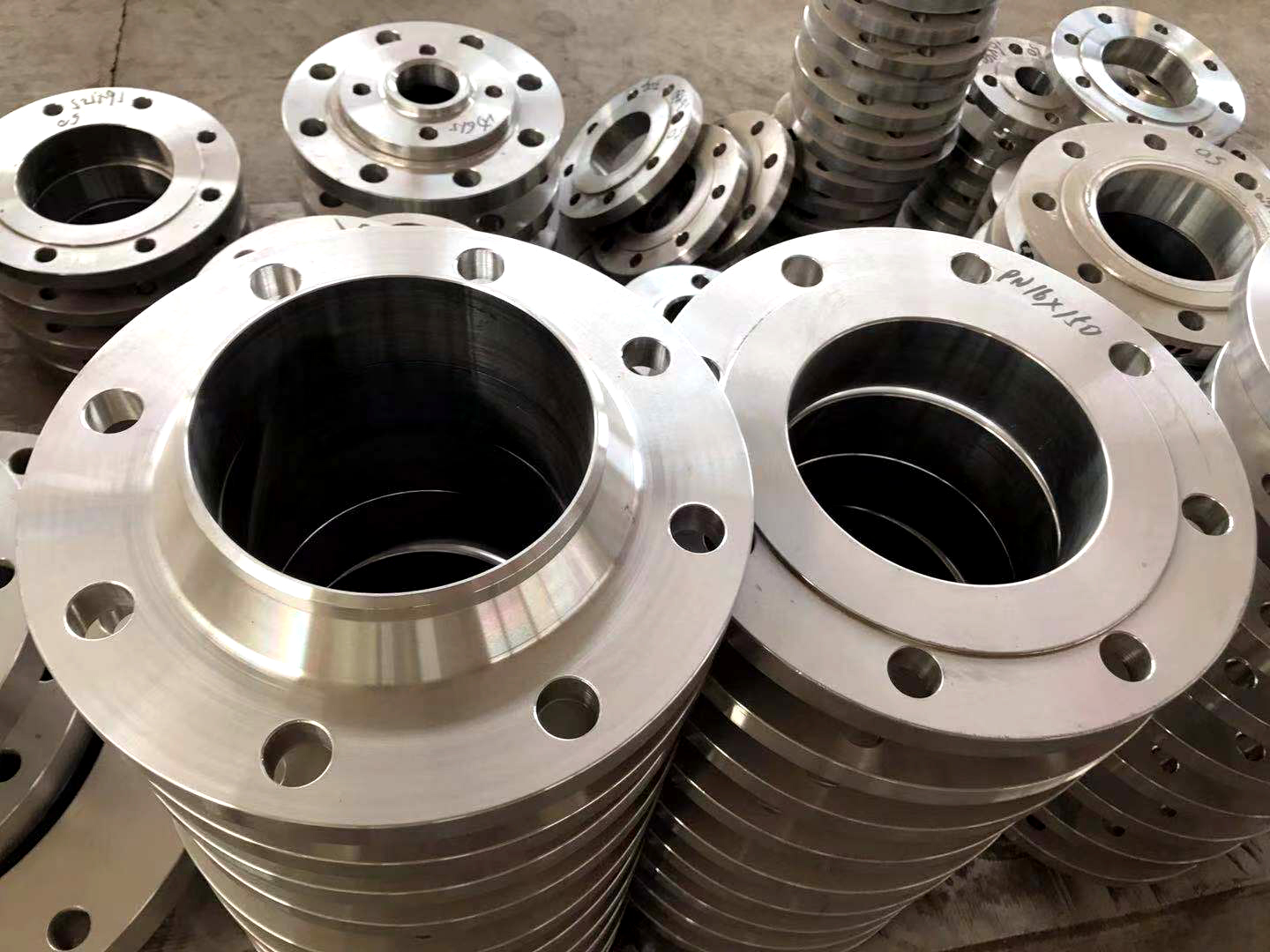 法蘭全焊接球閥密封面的型式是什么？